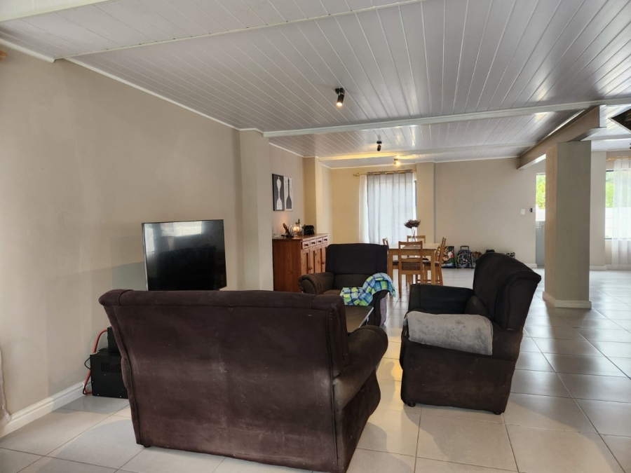 3 Bedroom Property for Sale in Kleinkrantz Western Cape